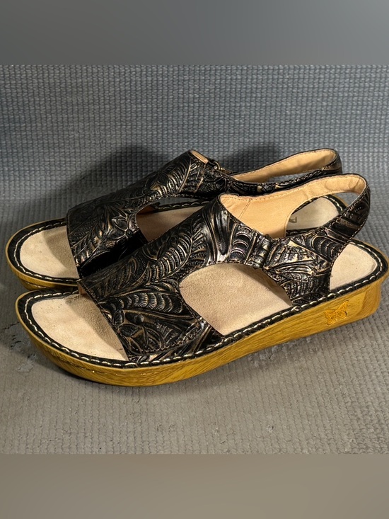 Alegria Shoes - Alegria VIK-153 Women's Black Embossed Leather Sandals Size 7.5 US 39 EU